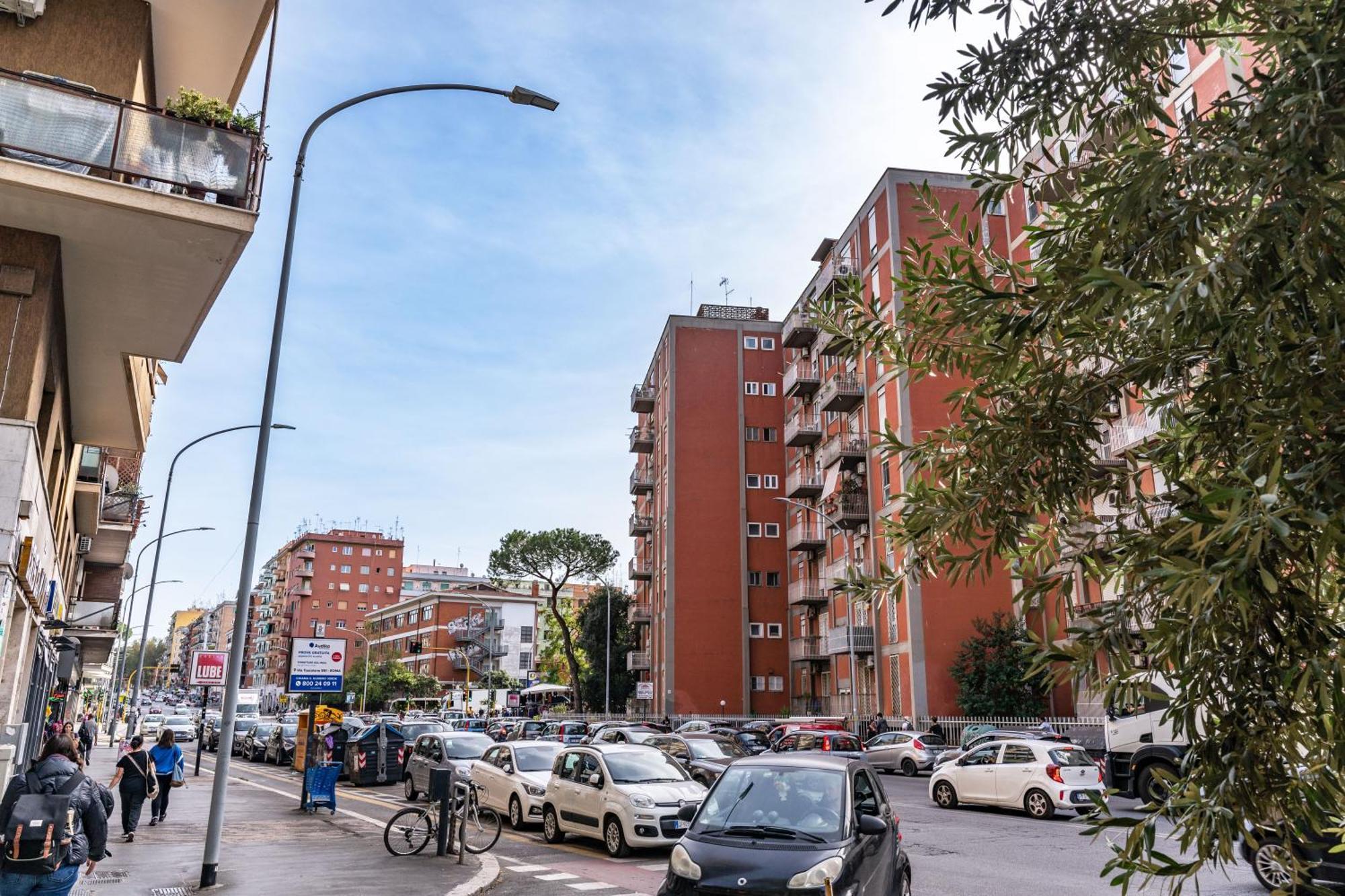 Stasera a casa da M.E. Roma Esterno foto