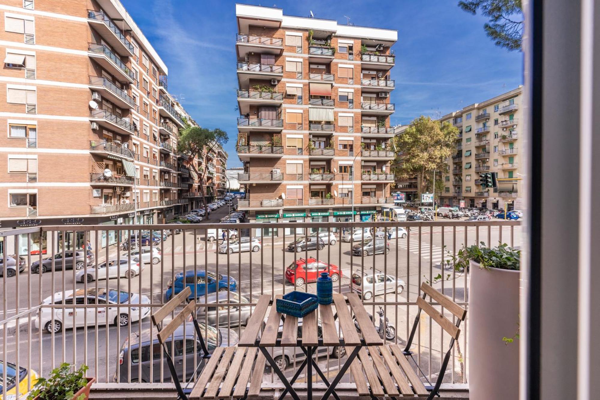 Stasera a casa da M.E. Roma Esterno foto